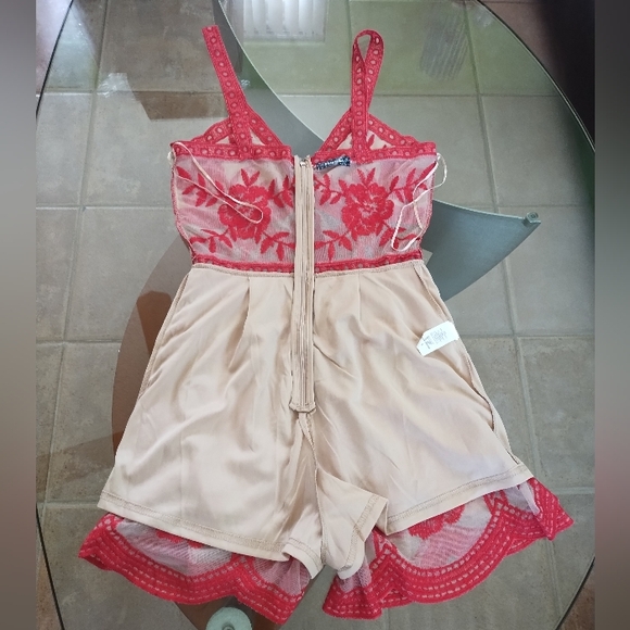 NWOT Floral print mesh romper with lining - Picture 6 of 11